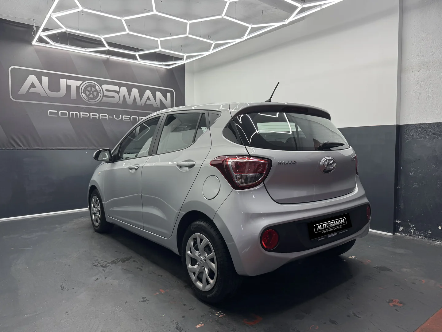 HYUNDAI I10 i10 1.0 Go 2018 Gasolina Gris - Detalle